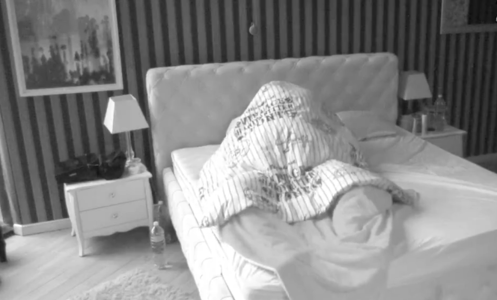 Mina i Car tresli tlo pod Zadrugom u do sada neviđenoj s**sualnoj akciji (VIDEO)