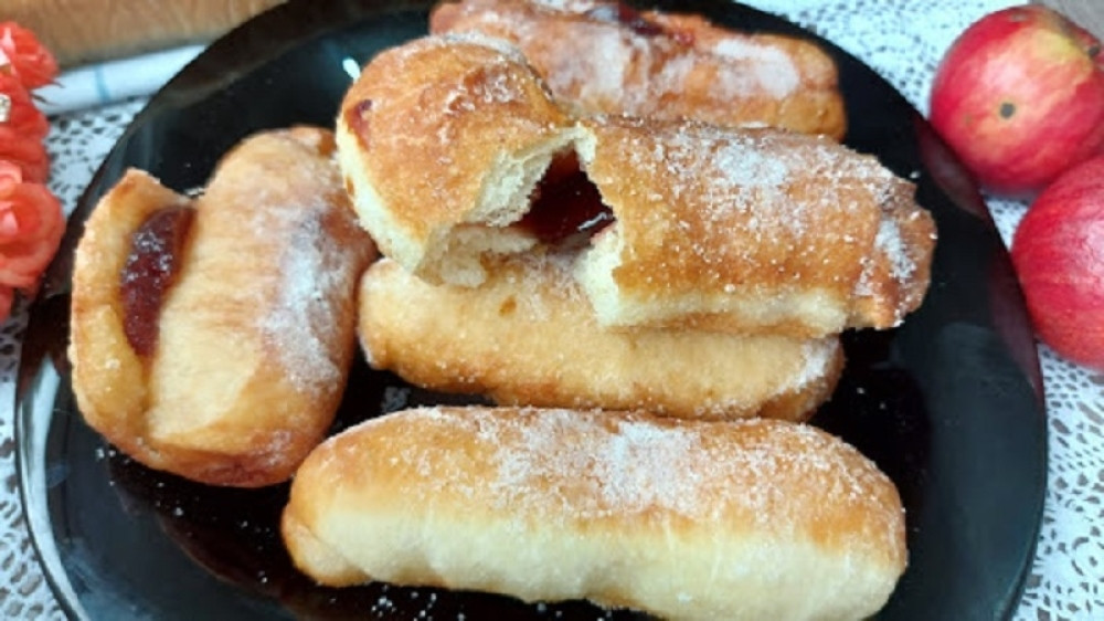 Jedno testo, a dva peciva - Domaći hrskav hleb i slasni uštipci, miris koji budi komšije