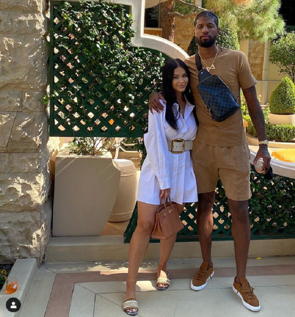 Dijamantski prsten uz hitove Cece Ražnatović i luda žurka do zore (FOTO)