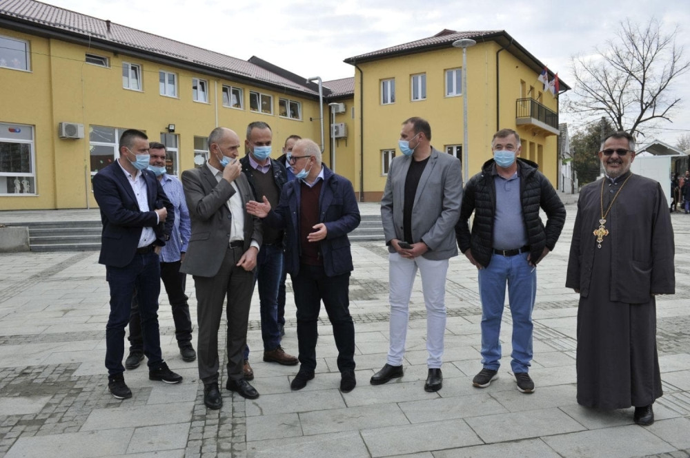 U toku su završni radovi na izgradnji trga u surčinskom naselju Boljevci