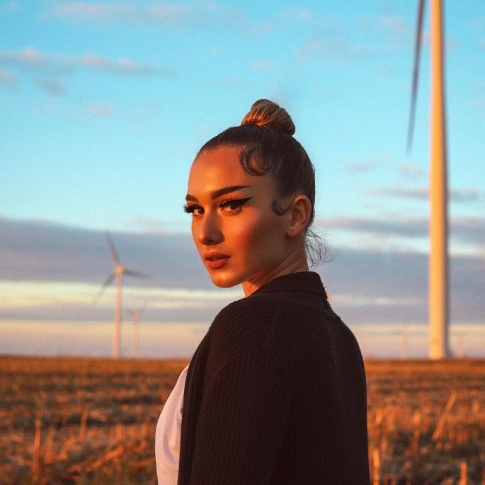 Snajka Teodore Džehverović pokazala zgodno telo, pucaju trbušnjaci