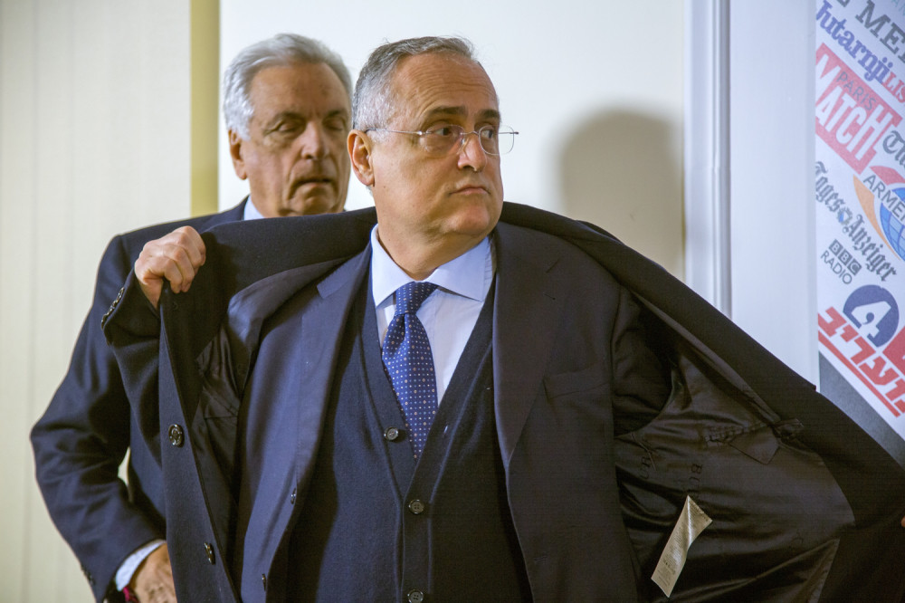 Kontroverzni predsednik Lacija se branio pa spomenuo lepši pol!