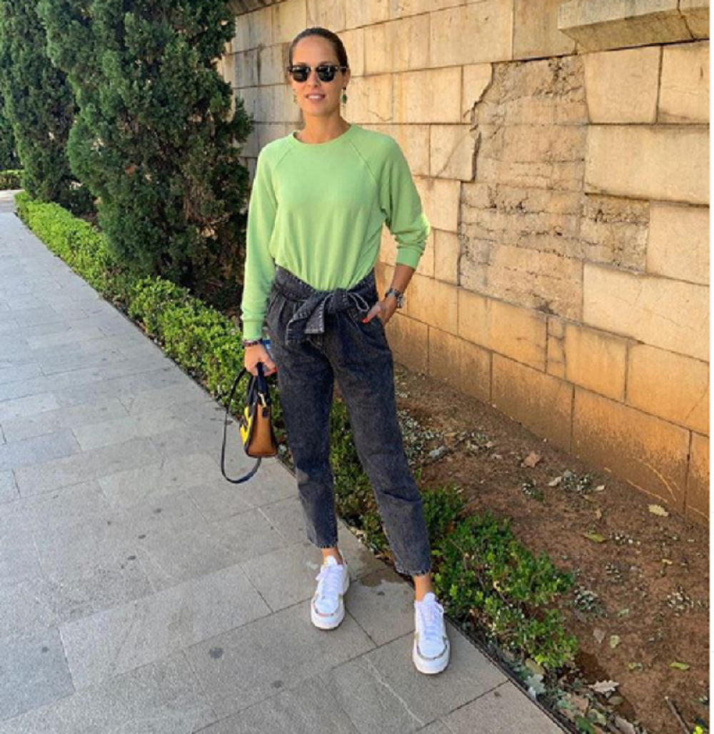 Modni hit kome nije odolela ni Ana Ivanović, pantalone koje ističu struk, skrivaju bokove