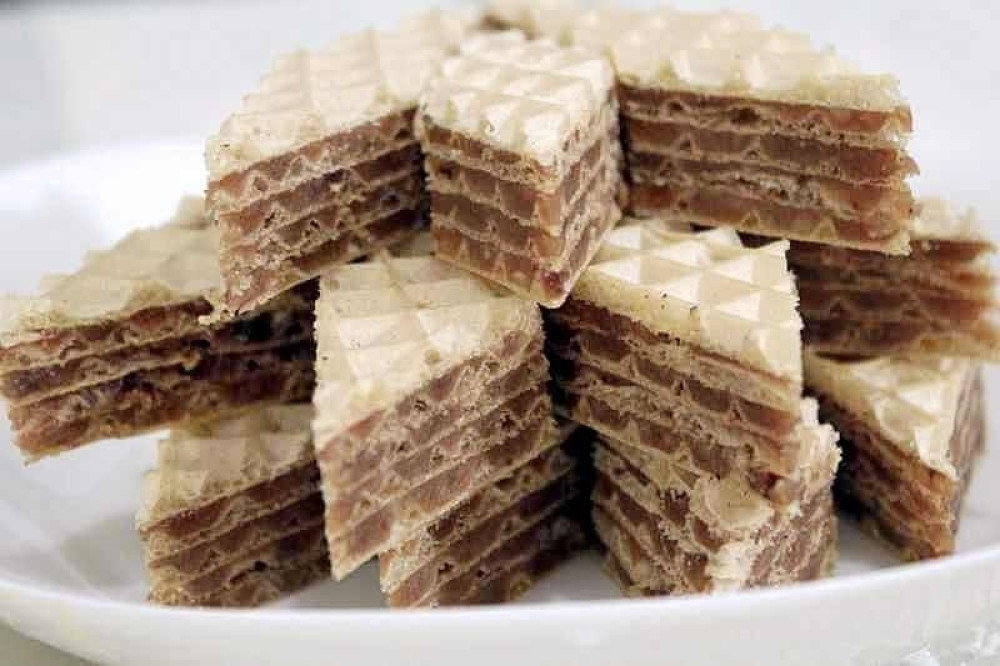 Domaća oblanda sa crnom i belom čokoladom, najslađe iz bakine kuhinje