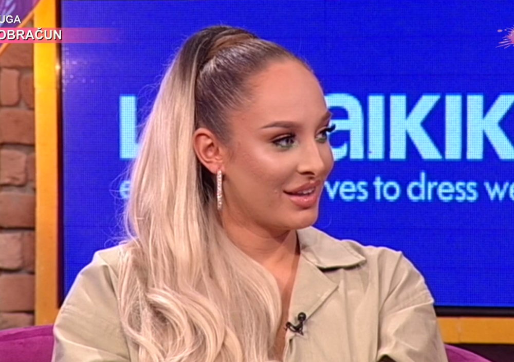 Luna Đogani u nesvakidašnjem izdanju ponovo intrigira javnost! (FOTO/VIDEO)