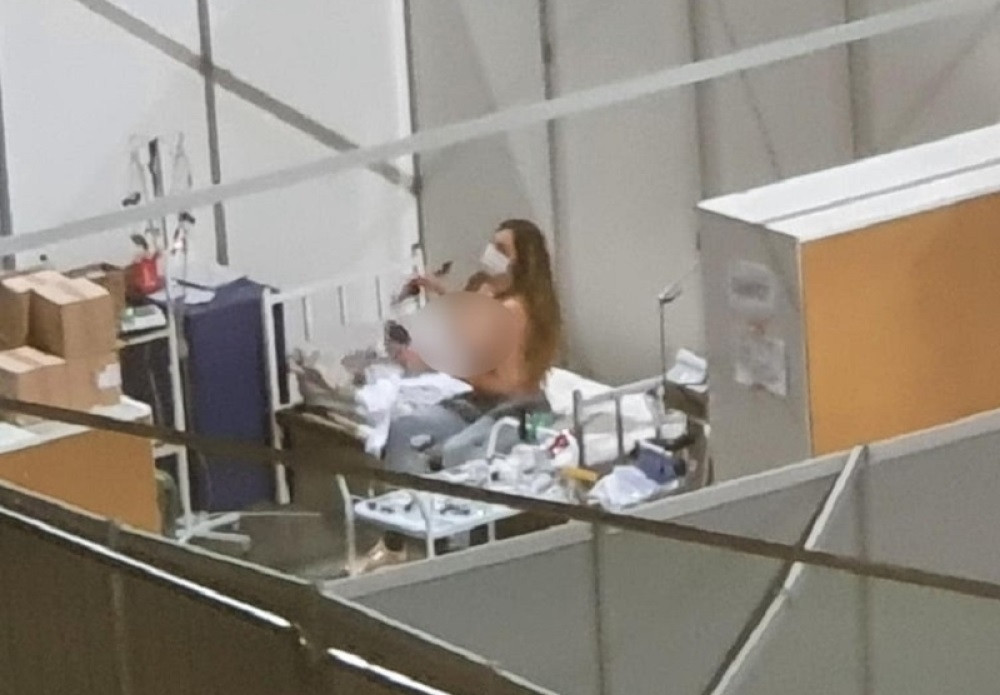 Otkriven identitet devojke čija je fotografija iz Arene šokirala javnost: "Rekli su mi da se skinem, šta je trebalo da uradim!"