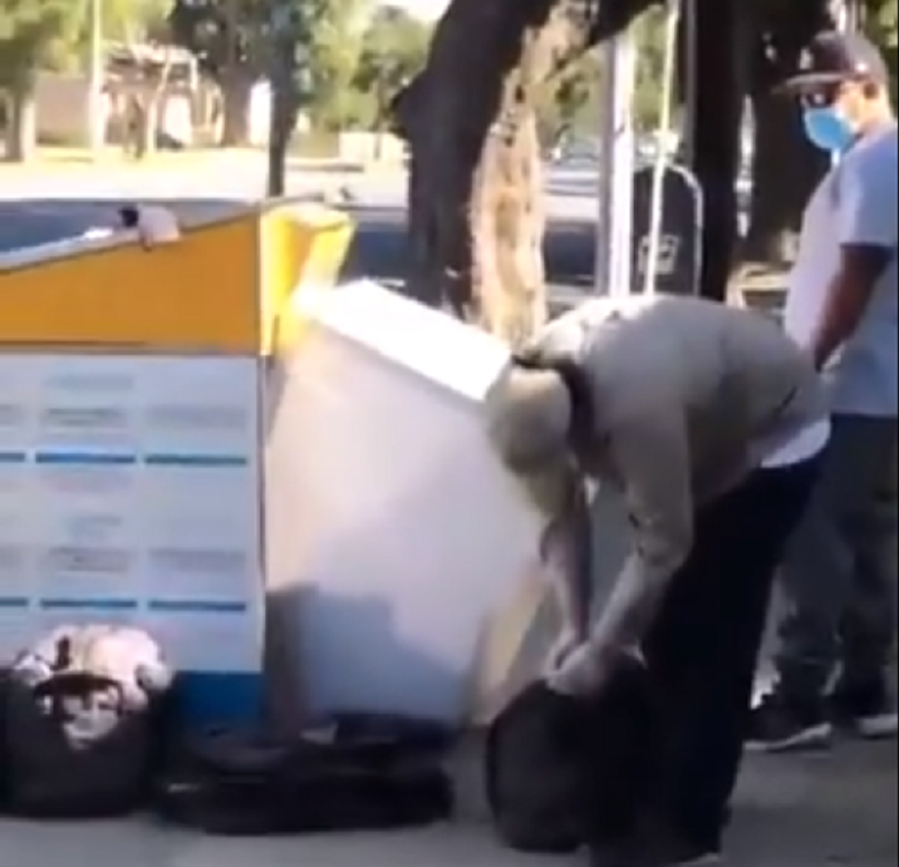 Istina izlazi na videlo! Vade listiće iz sanduka, i pakuju u crne kese! (VIDEO)