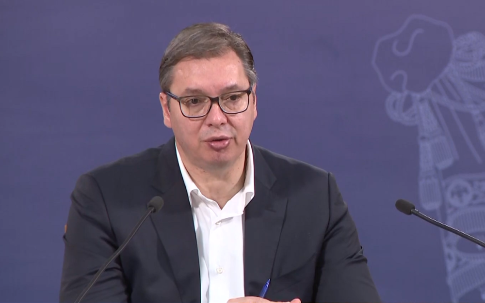 Vučić uručio zlatne medalje za zasluge i službu pripadnicima Vojske Srbije