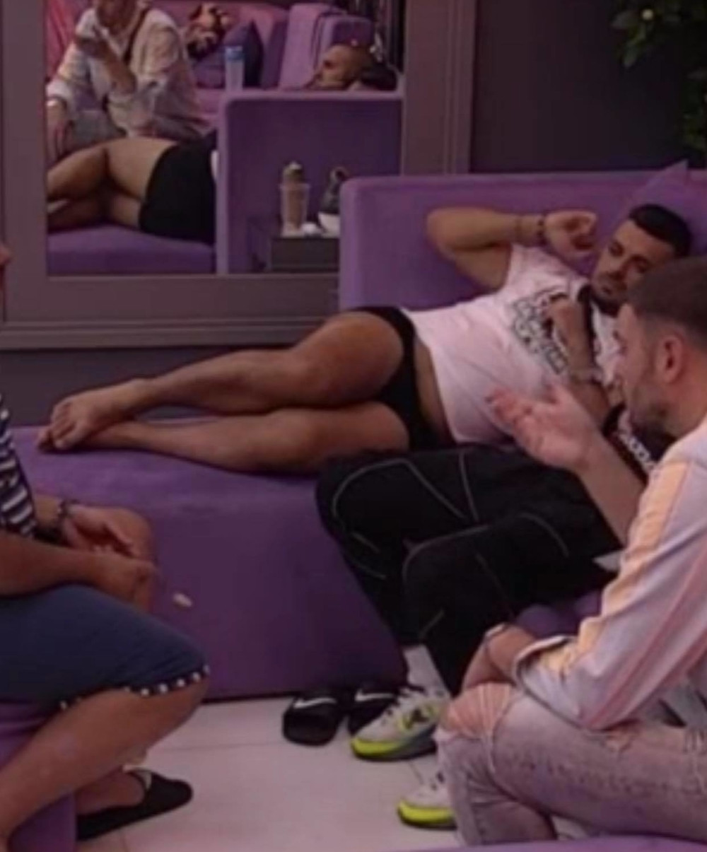 Prvi muški gej par u Zadruzi šokirao javnost! (FOTO/VIDEO)