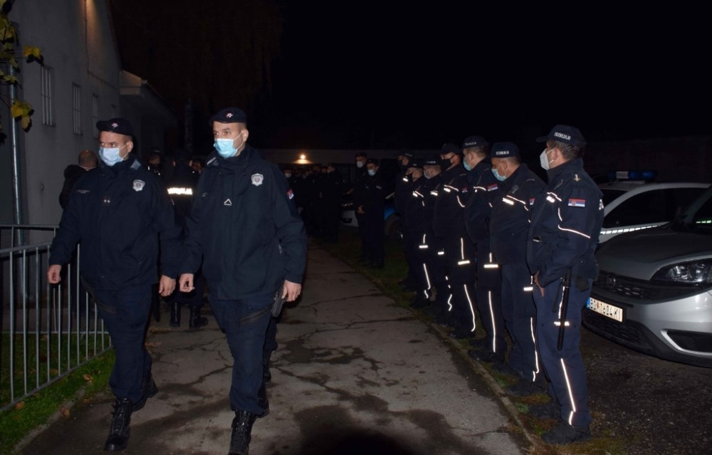 Žandarmerija na ulicama Šida! (FOTO/VIDEO)