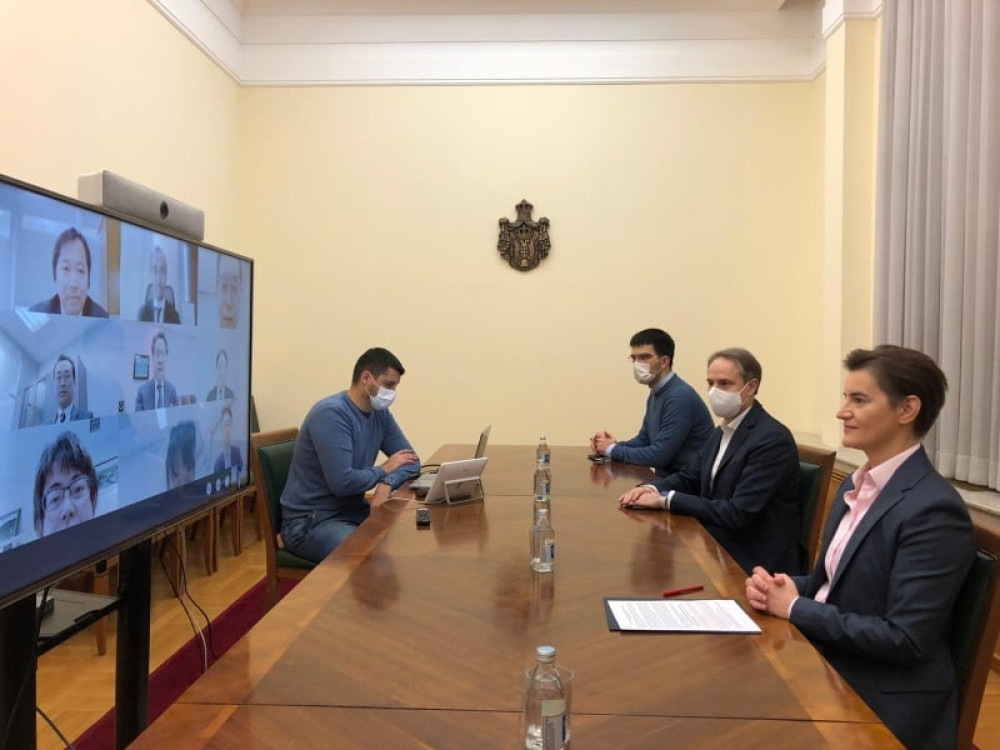 Ana Brnabić razgovarala sa guvernerom Japanske banke za međunarodnu saradnju (FOTO)