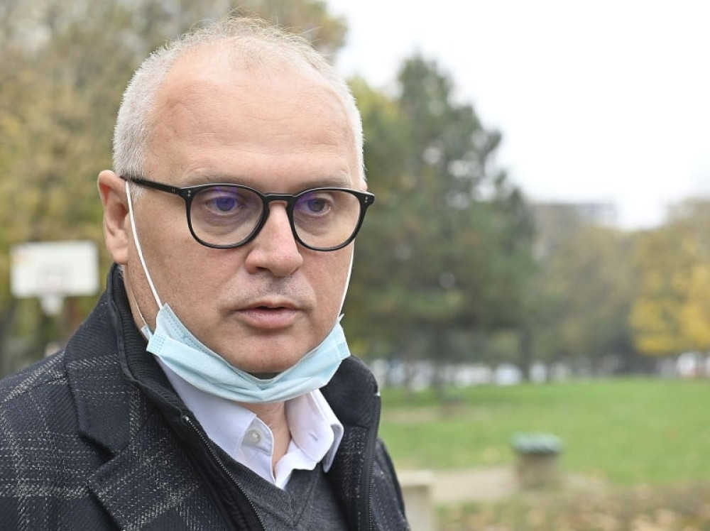 Skandalozna odluka: Vesiću zabranjen ulazak na KiM