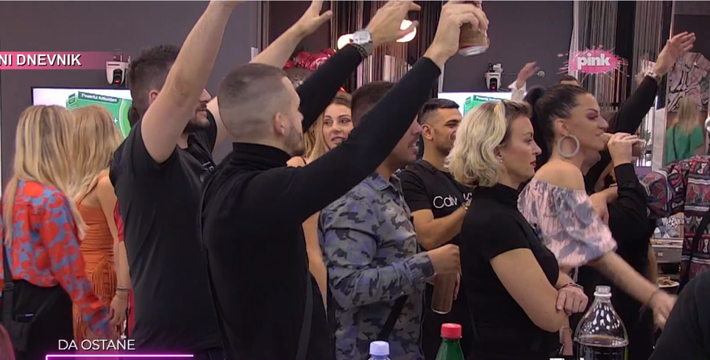 Darko Lazić ušao u Zadrugu i u startu napravio HAOS! (FOTO/VIDEO)