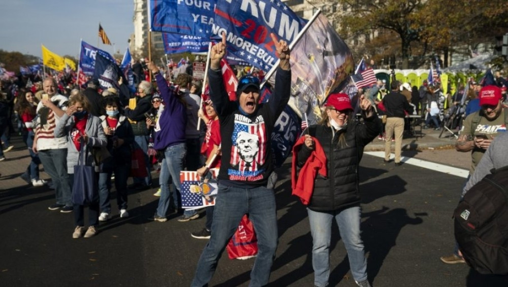 Trampove pristalice na ulicama zbog izborne krađe (VIDEO)