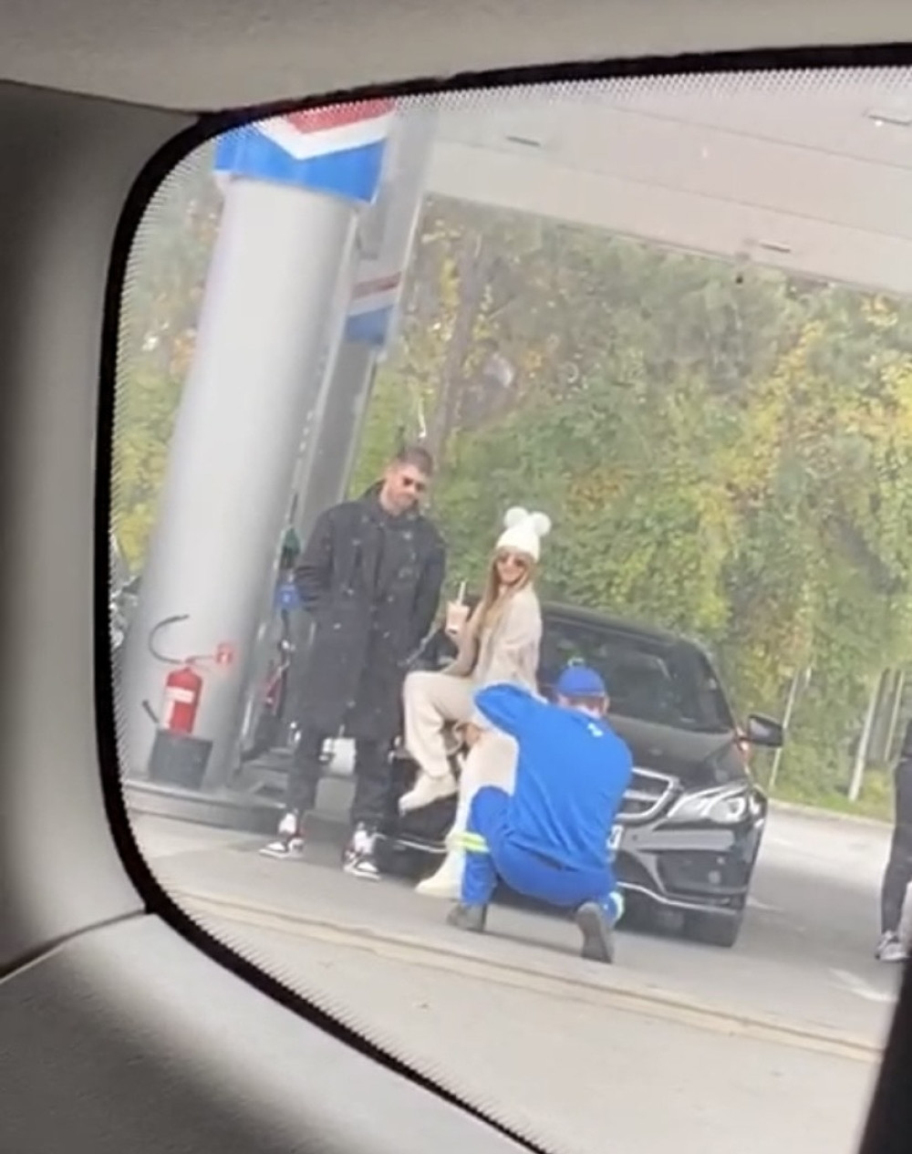 ALO! PAPARACO Džehverovićeva napravila pometnju na benzinskoj pumpi