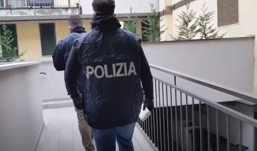 Glumio šeika i plemića, za 18 godina nakrao milione! (VIDEO)