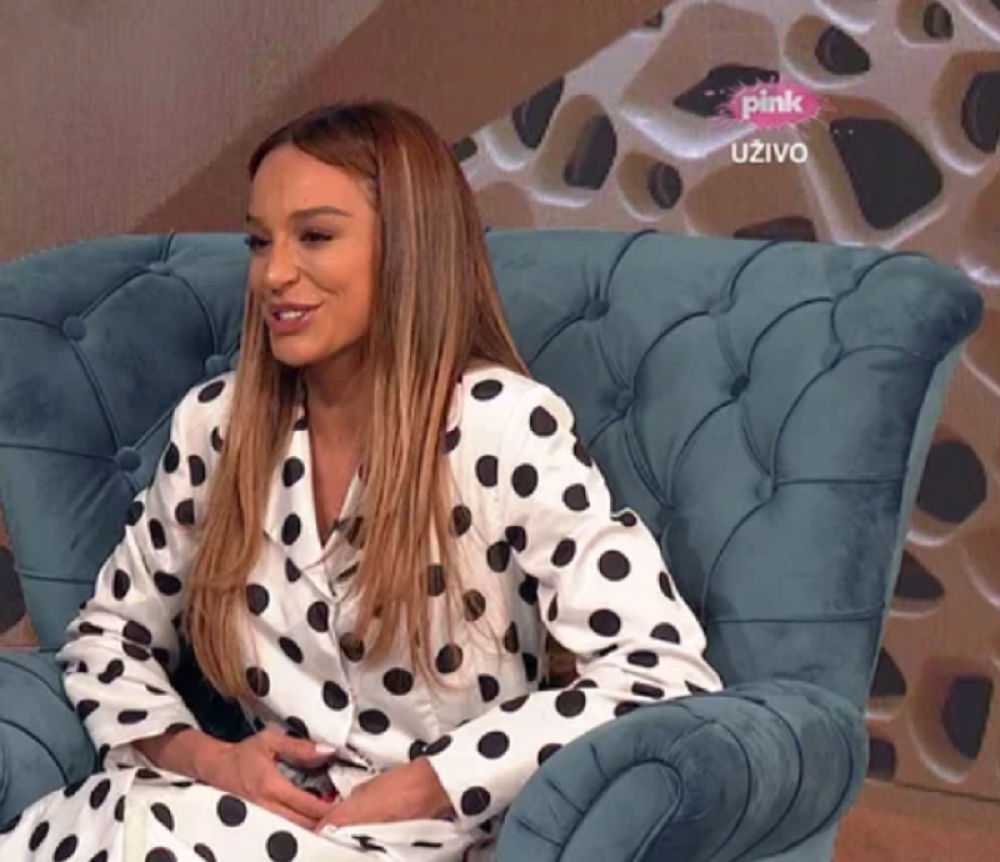 Edita Aradinović do sada je krila svoj privatan život, ali ovo nije mogla da prećuti! (FOTO/VIDEO)