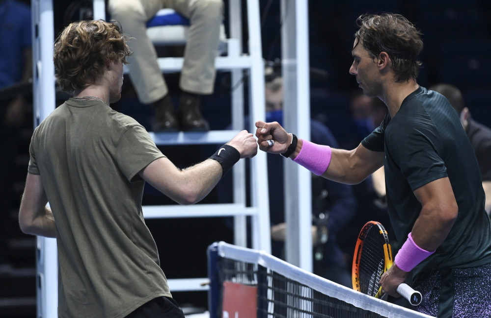 Nadal rutinski savladao Rusa