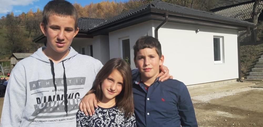 Danijela, Miloš i David zahvaljujući dobrim ljudima dobili ono o čemu su dugo maštali: Mališani sa Golije nisu zaboravljeni, konačno se ponovo osmehuju (FOTO)