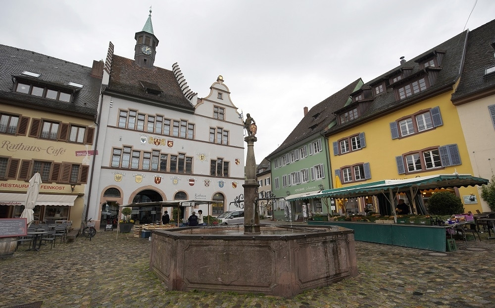 Nemački ministar inisistira na tome da vakcinisani građani imaju sledeće pogodnosti