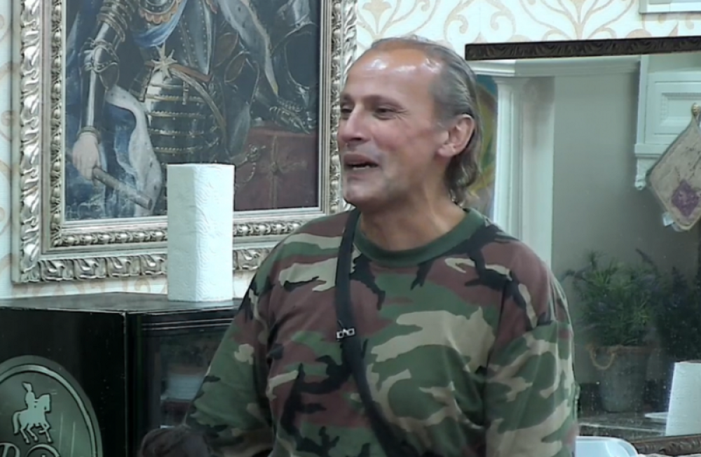 Pročitao na hiljade knjiga, a nema ni dana radnog staža!