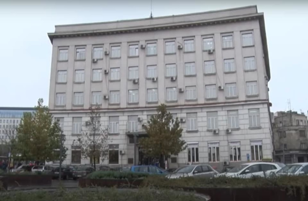 Vesić: "Večeras je bolnica Sveti Sava, koja je u kovid režimu, priključena je na sistem daljinskog grejanja! Bravo"