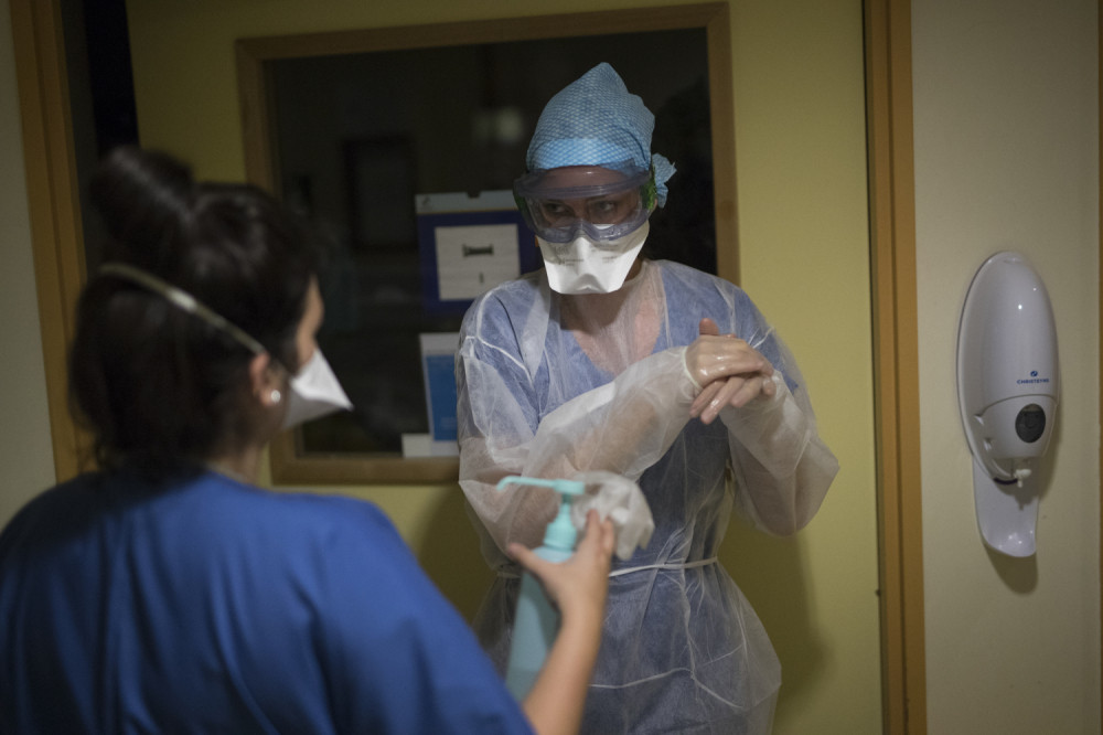 Izrael prijavio četiri slučaja novog soja korona virusa