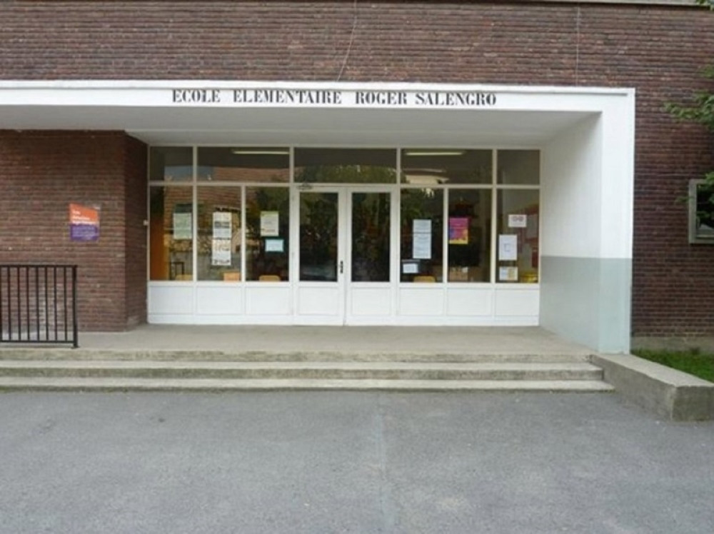 Devojčica iz Srbije stradala na času u Francuskoj! Posle svađe sa muslimanom, ustao je i pesnicom je udario u zube! (UZNEMIRAVAJUĆI FOTO)