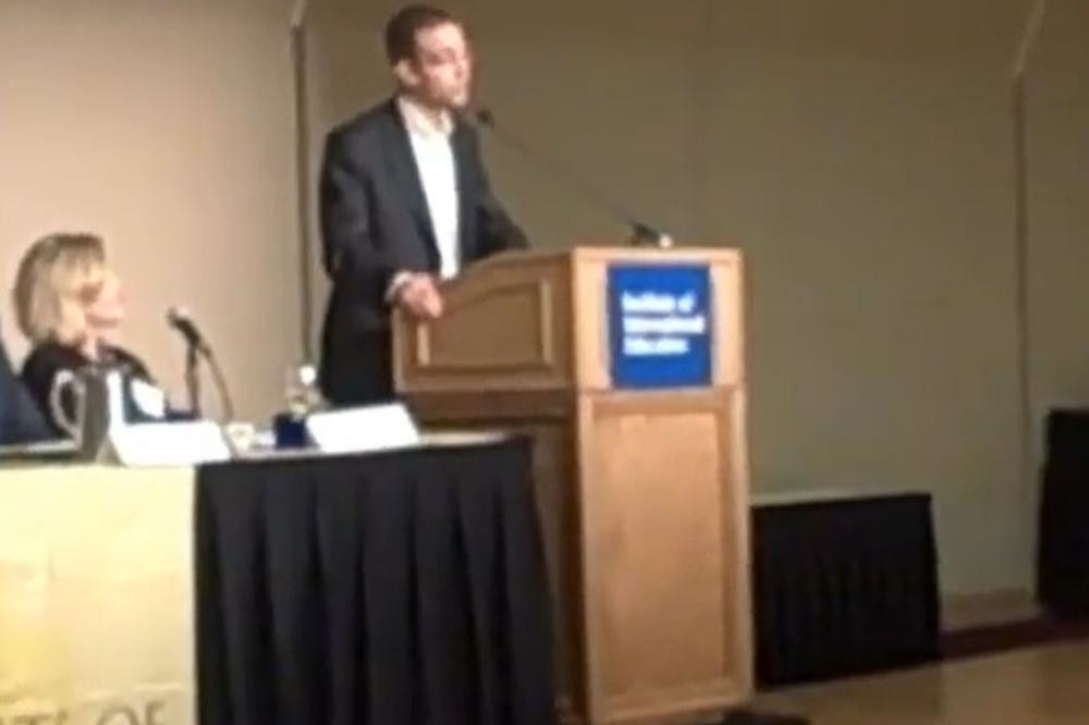 Srpski političar nudio da šalje srpske vojnike pod talibanske noževe, i to u najgoroj godini rata! (VIDEO)