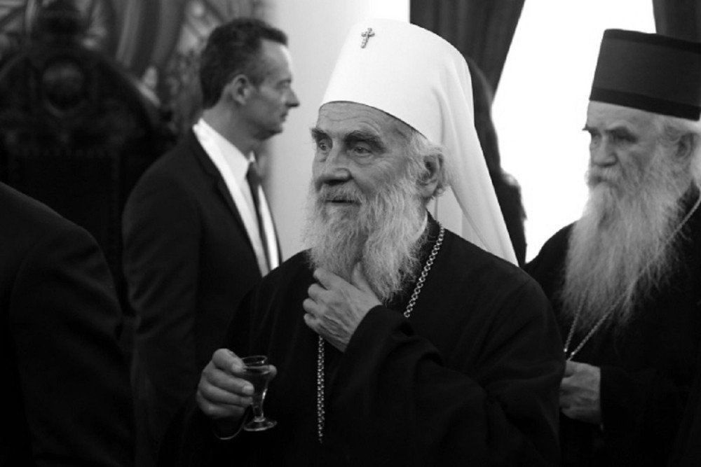 "Ne mogu sada da pričam, patrijarh je preminuo..."