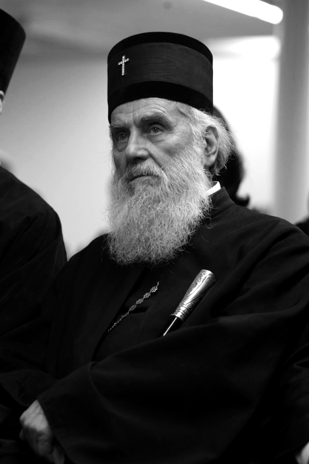 Crno-beli emotivnim rečima ispratili patrijarha na večni počinak (FOTO)