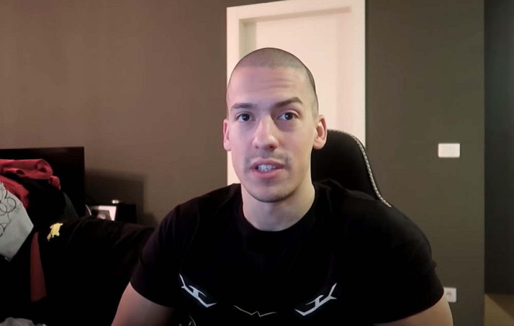 Baka Prase ponovo šokirao objavom, golotinjom najavio novi projekat! (VIDEO)