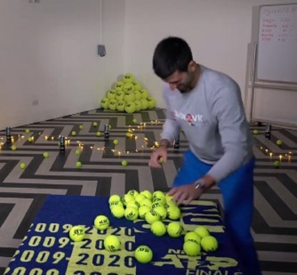 Đoković gradi piramide usred Londona! (VIDEO)