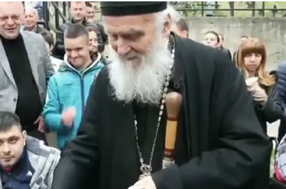 Prvi i poslednji put narod je video suze svog patrijarha na Kosovu! (VIDEO)