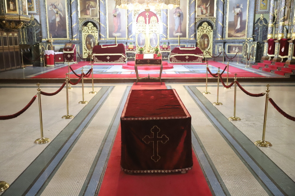 LOPOVI SE OKOMILI NA SVETINJE: U Pećincima pljačkaš u crkvi zatečen na delu, nedavno uhapšen petnaestogodišnjak u Aleksincu