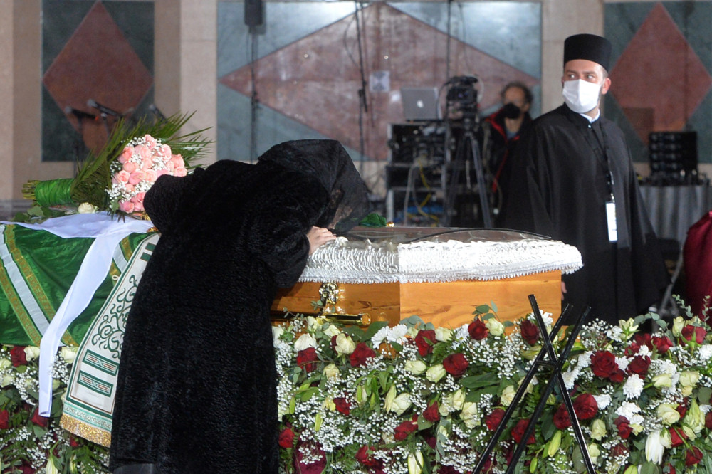 Patrijarhova sestra lije suze pored njegovog kovčega
