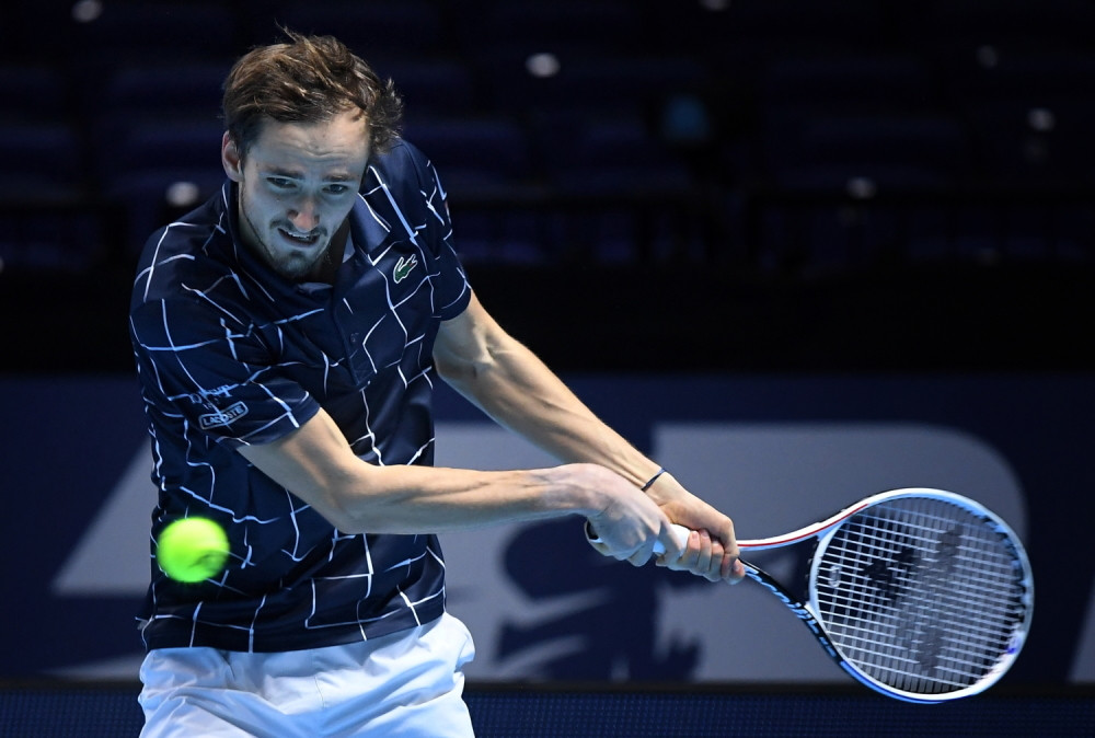 Medvedev "progutao" Tima u finalu Londona i osvojio najveću titulu u karijeri!