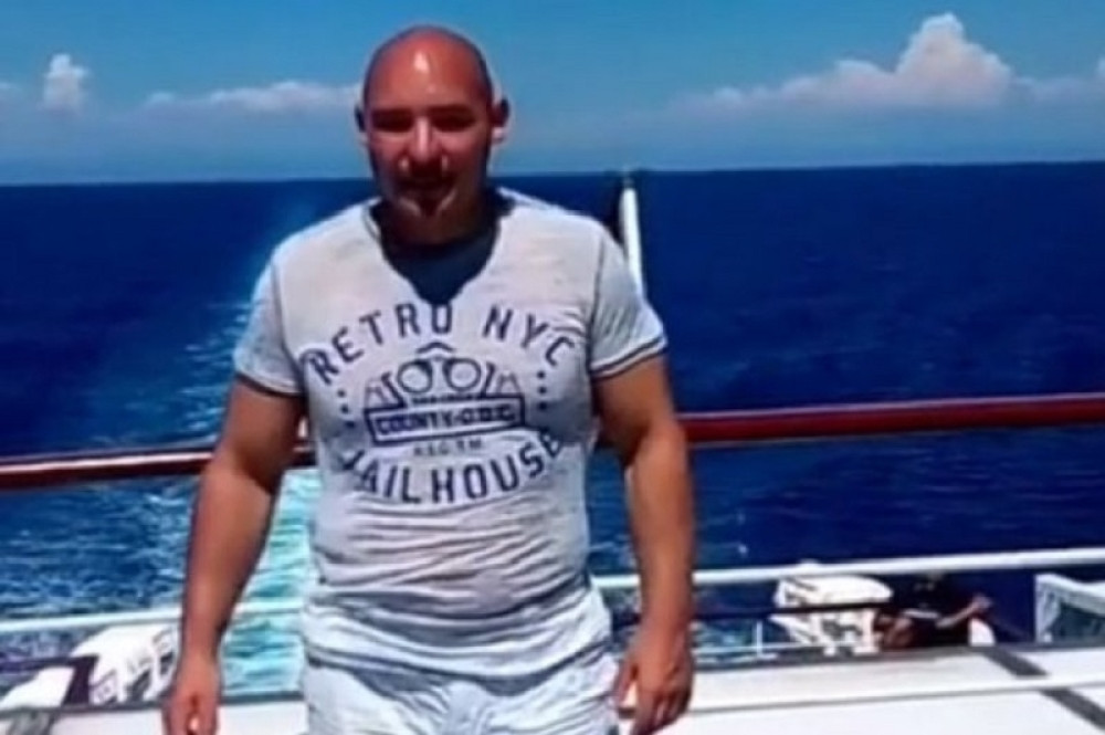 Ovako se bahatio po Evropi dok su ga jurile sve policije sveta (VIDEO)