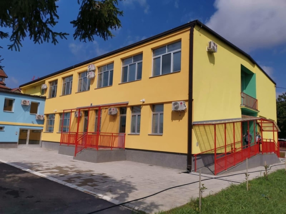 Novi vrtić u Surčinu za 200 mališana! (FOTO)