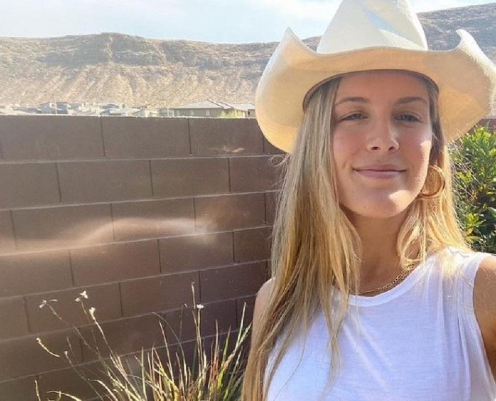 Atraktivna teniserka oduševila fanove i pokazala se*si noge u miniću: Razbacujem se svojim atributima pa šta! (FOTO)