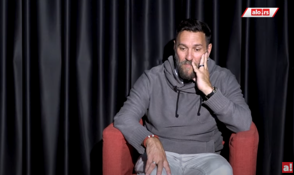 Igor Lazić na teškim mukama: Pogledajte kako peva najpoznatiju Cecinu pesmu! (VIDEO)