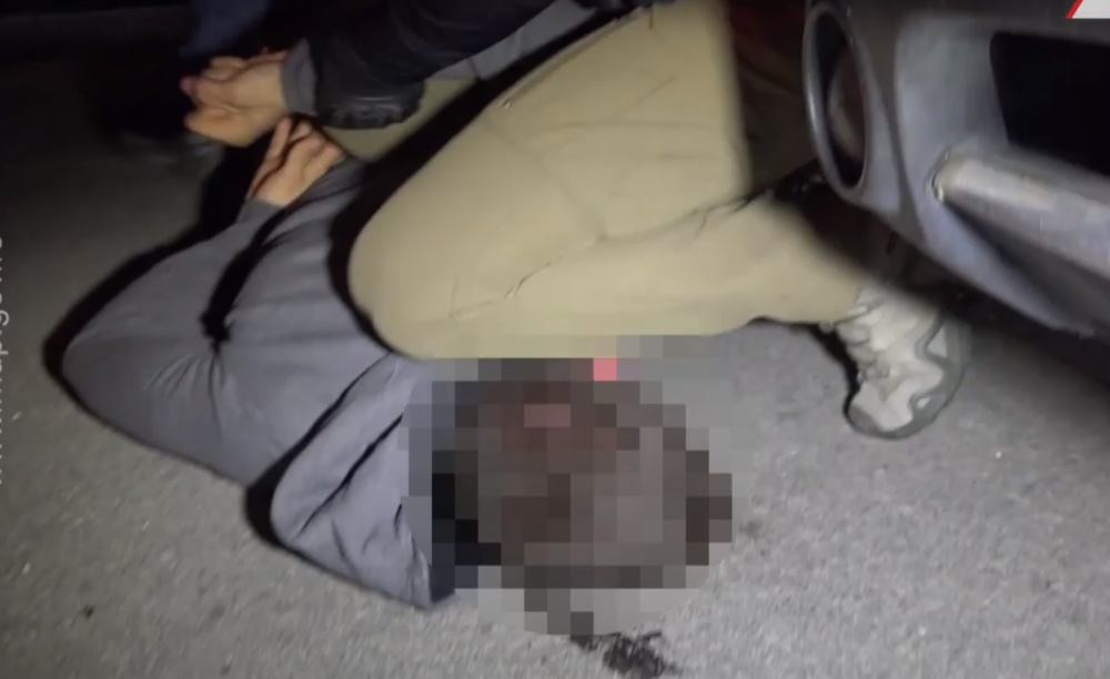 Snimak hapšenja osumnjičenog za ubistvo Bojana Mirkovića u Belvilu (VIDEO)