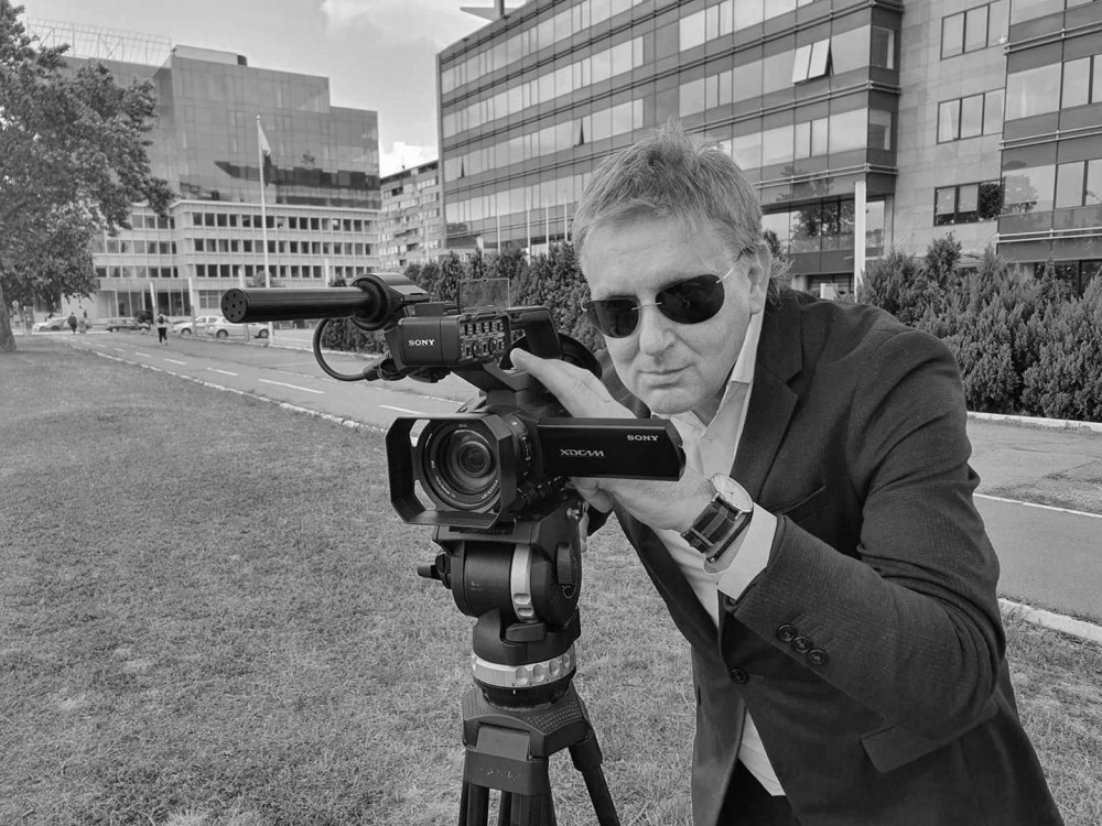 Poznati novinar izgubio bitku sa korona virusom!