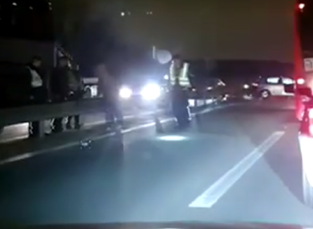 Smrskana vozila, policija i šlep služba, saobraćaj u haosu! (VIDEO)