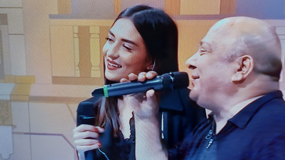 Džejovu ćerku savladale emocije, prisetila se odrastanja sa njim pa uspela samo ovo da kaže (VIDEO)