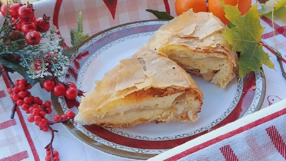 Fantastična Grčka pita sa grizom i sirom, hrskava i sočna (VIDEO)