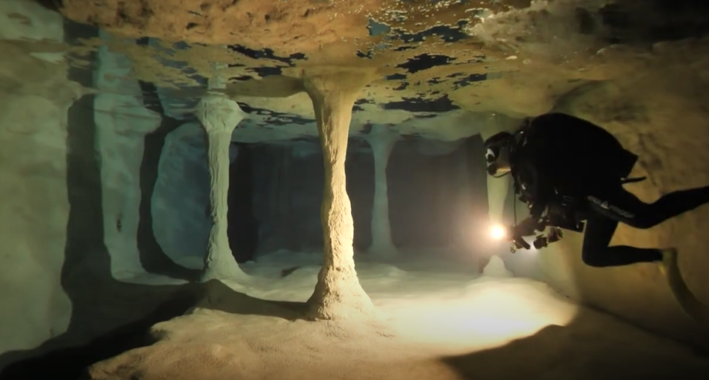 Otvoren je nadublji bazen na svetu od kojeg zastaje dah