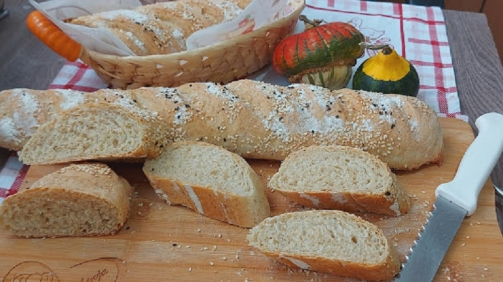 Integralni baget sa semenkama, hrskav, ukusan i zdrav (VIDEO)