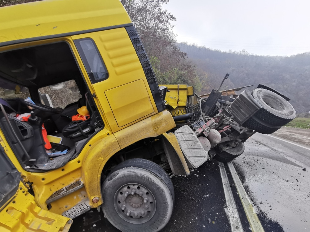 Vozač teško povređen (VIDEO)