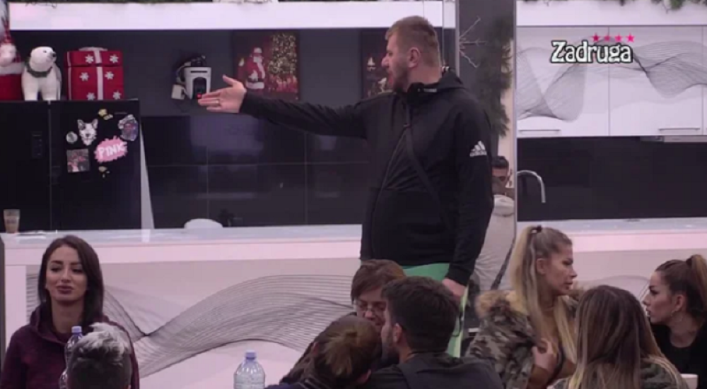 Zadrugarka iznela detalje prepiske sa Janjušem, Maja ostala u šoku (VIDEO)